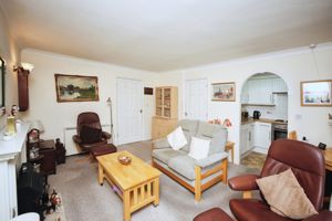 LIVING ROOM- click for photo gallery